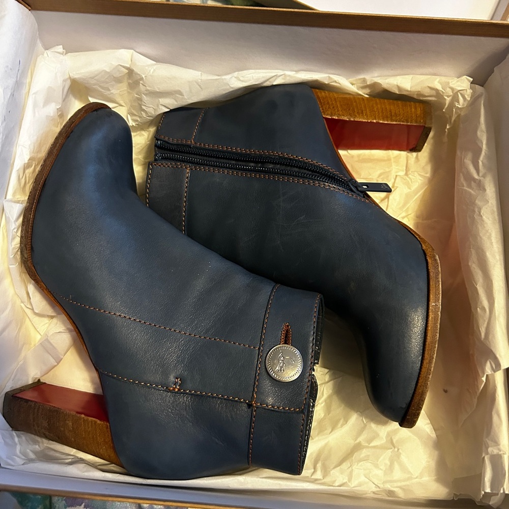 Christian Louboutin Janis Boot 85 Calf/Cuoio Heel